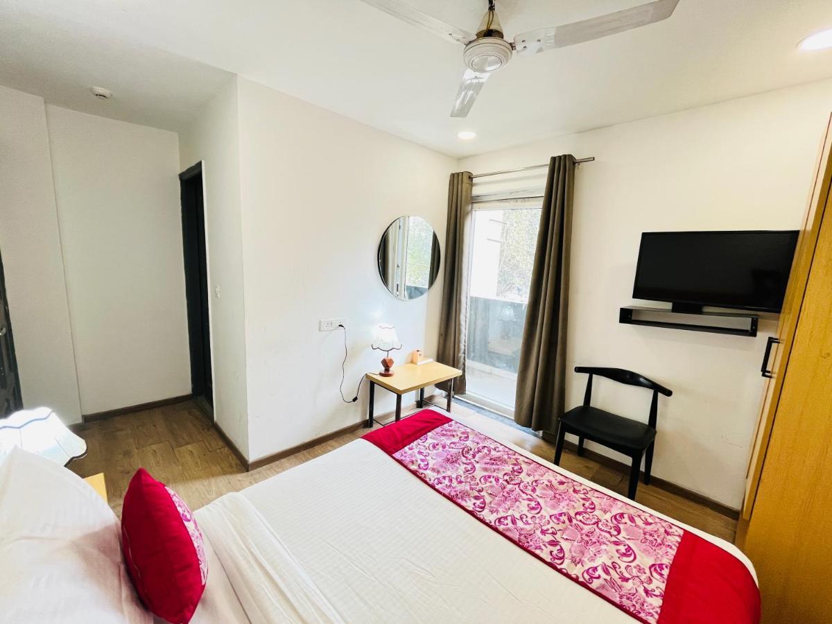 Qotel La Serene Gagan Vihar 3* New Delhi
