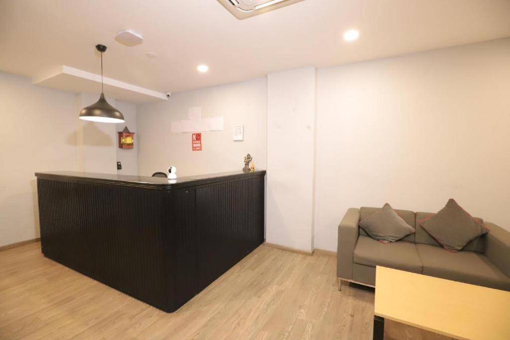 Qotel La Serene Gagan Vihar Hotel