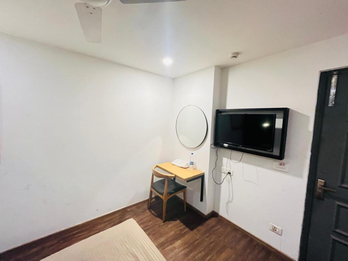 Qotel La Serene Gagan Vihar Hotel 3*