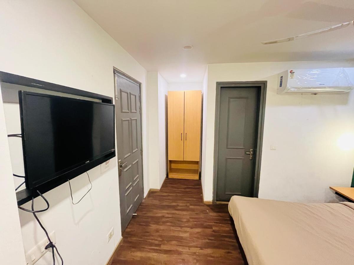 Qotel La Serene Gagan Vihar 3* New Delhi