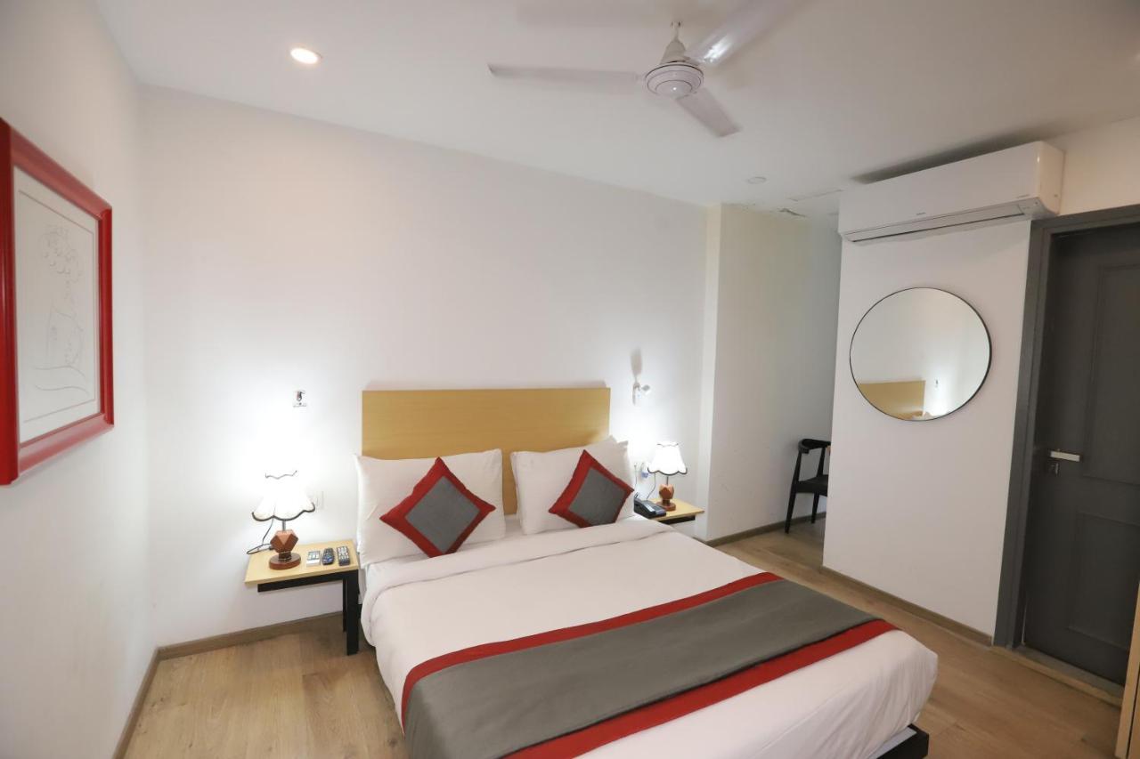 Hotel Qotel La Serene Gagan Vihar 3*