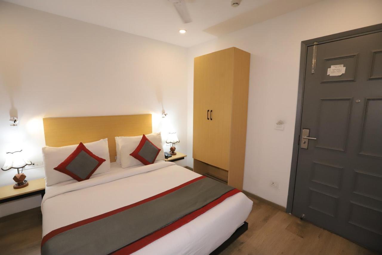 Qotel La Serene Gagan Vihar 3* New Delhi